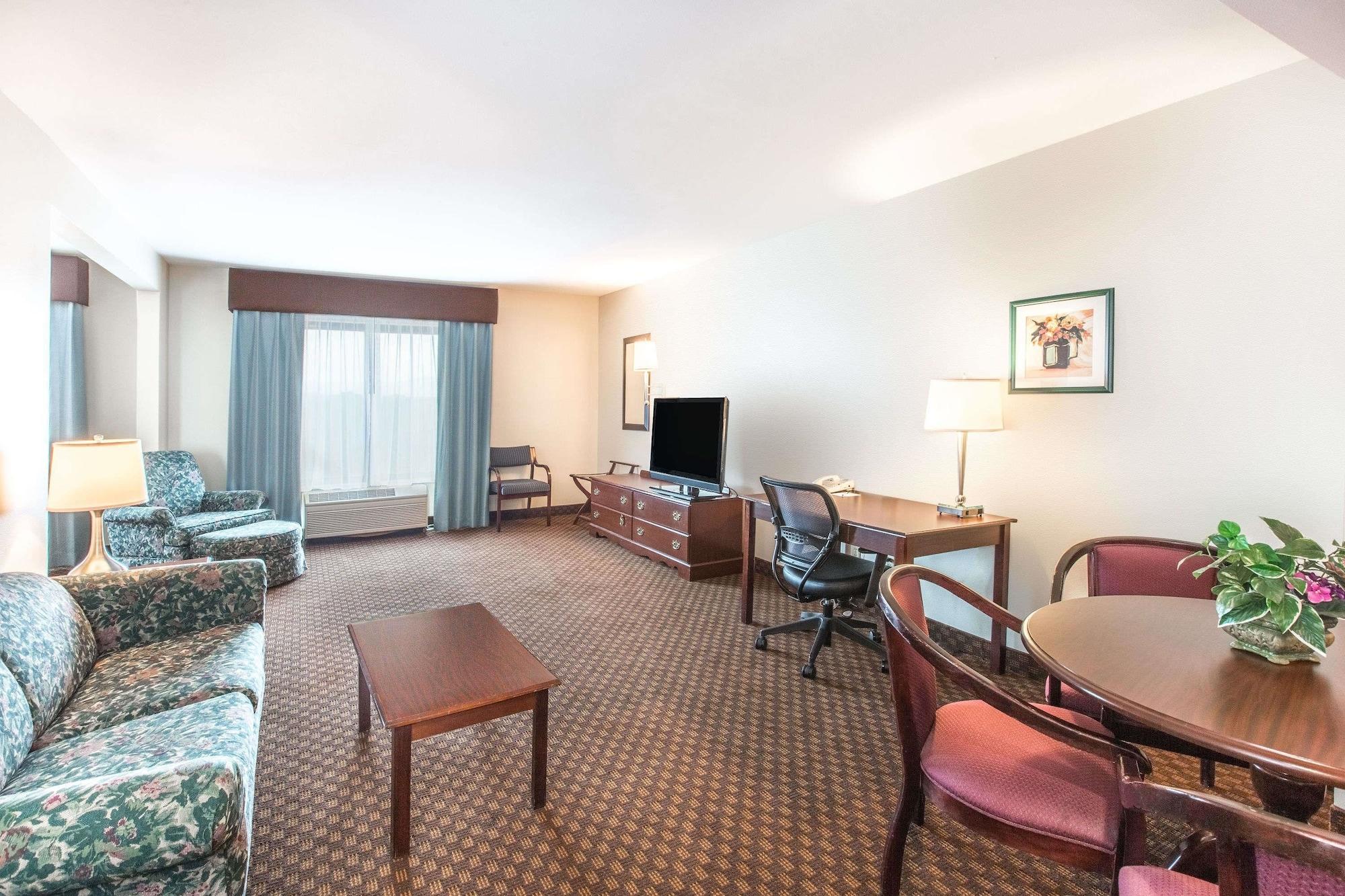 Hotel Wingate By Wyndham Lexington Exterior foto